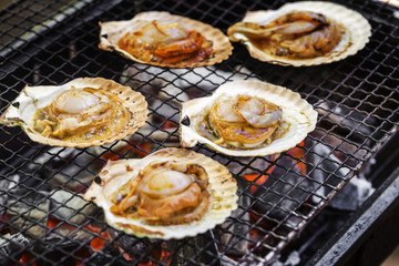 ホタテの網焼き