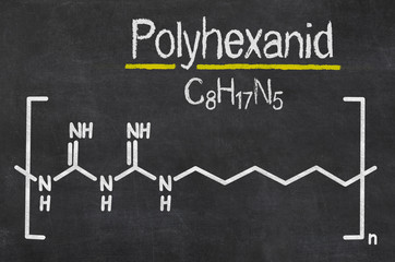 Schiefertafel mit der chemischen Formel von Polyhexanid