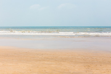 Fototapeta na wymiar View of the sea from a tropical beach.