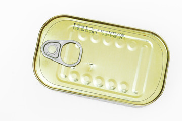 Verschlossene Konservendose mit Aufreißdeckel