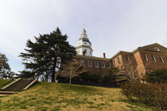 View of the eastern facade of the Maryland State House from the State House grounds, State Circle, Annapolis, Maryland