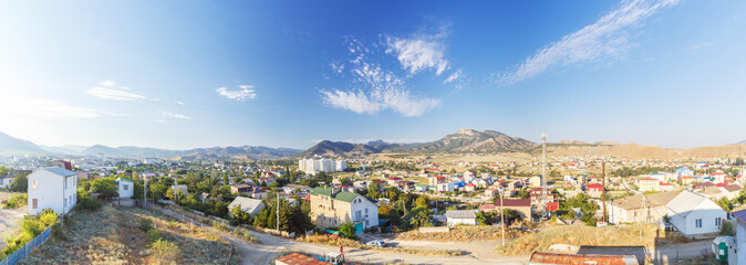 Вид на горы и город Судак в Крыму