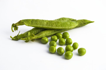 Pictures of peas and pea grains with white background on peas back to the cannon pea box
