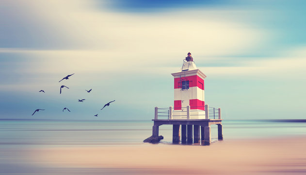 italienische K&uuml;ste mit Leuchtturm