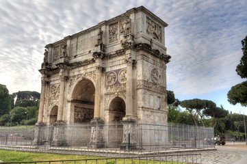 Fototapeta na wymiar Arch of Constantine in Rome, Italy