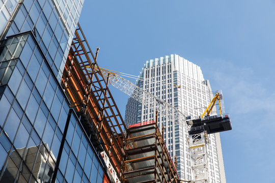 crane construction skyscraper