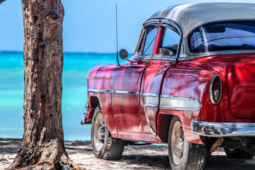 vielle automobile cubaine 