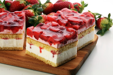 strawberry cake