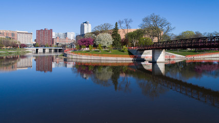 Rochester, Minnesota. Civic Center, River, Skyline - obrazy, fototapety, plakaty