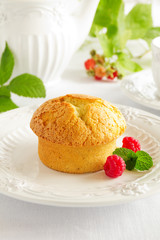 Mualem (fondant) with white chocolate and vanilla.