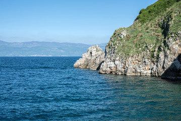Fototapeta na wymiar green cliffs