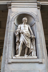Fototapeta premium Statue Niccola Pisano, Florence, Italy