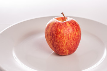 royal gala apple on white apfel auf weiß
