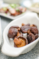 Fried mushroom with oyster sauce