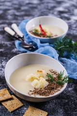 Creamy cauliflower soup