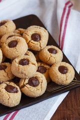 Shugar nut cookies with chocolate