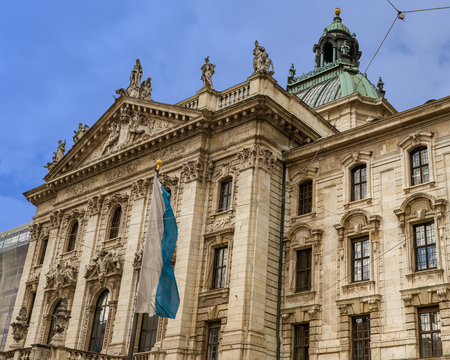 Landgericht München Gerichtsgebäude Justizpalast  Bayerisches Staatsministerium der Justiz hochauflösend HD 4k
