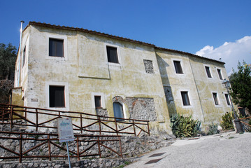 GIFFONI VALLE PIANA : PAESAGGIO URBANO.CAMPANIA,SUD ITALIA.