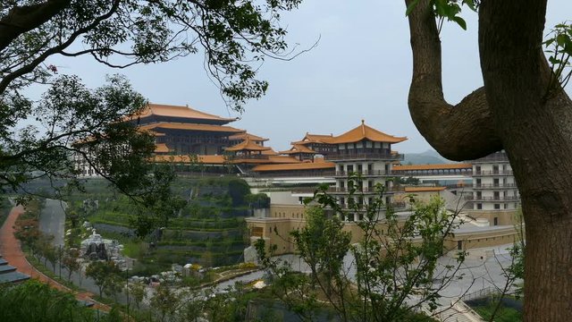 Fo Guang Shan Monastery, Private monks building