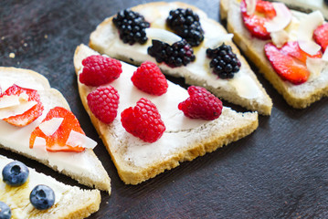 breakfast toasts