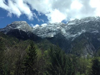 Obraz premium Cloudy day in the montains