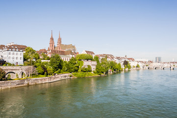 Basel, Altstadt, Stadt, Basel-Stadt, Rhein, Rheinufer, Rheinbrücke, Fähre, Münster, Kirche, Pfalz, Grossbasel, Frühling, Sommer, Schweiz