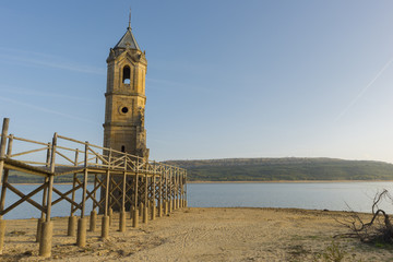 The abandoned tower of the ebro reservoir in Cantabria © vicenfoto