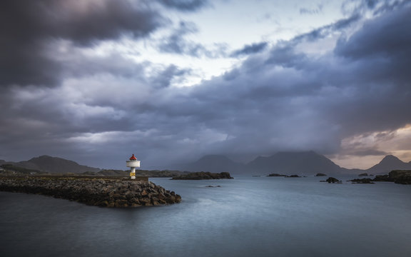 Ballstad Hafeneinfahrt Lofoten