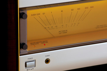 Vintage Stereo Audio Power Amplifier Large Glowing VU Meter