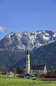 Kirche  von Pfronten-Berg vor Breitenberg