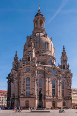 Fototapeta na wymiar Frauenkirche in Dresden am Morgen; Deutschland