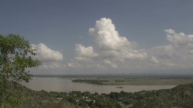 Overview of island to Bagan skyline
