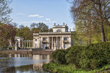 Fototapeta na wymiar Palace on Water in Lazienki Park in Warsaw