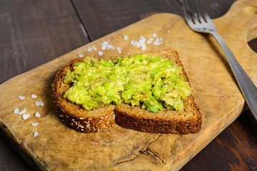 Wholegrain bread with avocado and spices