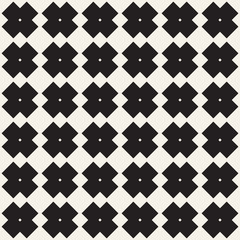 Seamless tracery pattern. Repeated stylized lattice. Symmetric geometric wallpaper. Trellis ethnic motif. Vector illustration