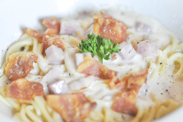 spaghetti or spaghetti carbonara
