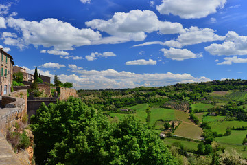 Fototapeta na wymiar Orvieto ancient medieval walls and Italian countryside view