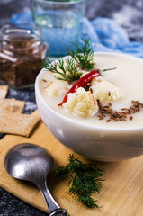 Creamy cauliflower soup