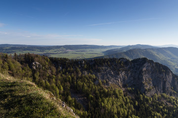 Falaises du creux du van dans le Jura Suisse