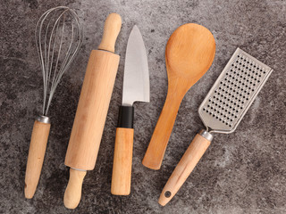 Obraz na płótnie Canvas assorted kitchen utensils