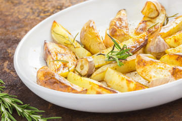  Oven roasted rosemary garlic potatoes. 