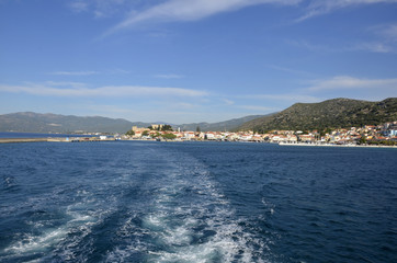 Fototapeta na wymiar Ferry de Samos à Fourni