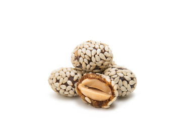 Peanuts in sesame seeds