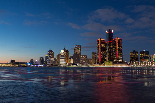 Detroit Skyline zur blauen Stunde
