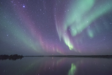 Lake reflex Aurora