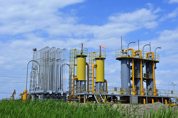 The pipe and valve oil fields