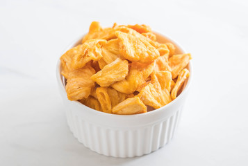 dried pineapple crispy chips