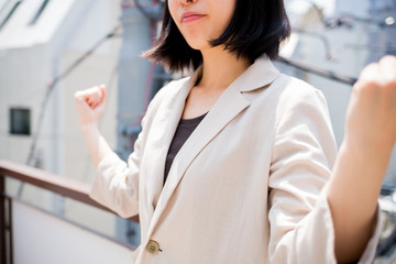 ビジネスウーマン, ガッツポーズ