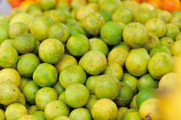 fresh lemon selling at local market