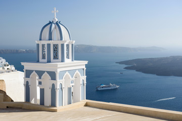 Obraz premium Bell tower of church in Firostefani, Santorin, Greece